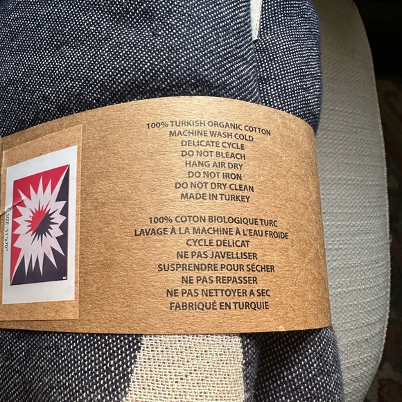 🧨🇺🇸Sand Cloud! LARGE Sand Resistant 100% Turkish Towel in 'Crackle'! NWT! - Picture 3 of 4